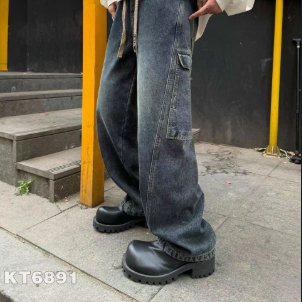 Pantalón cargo con polar